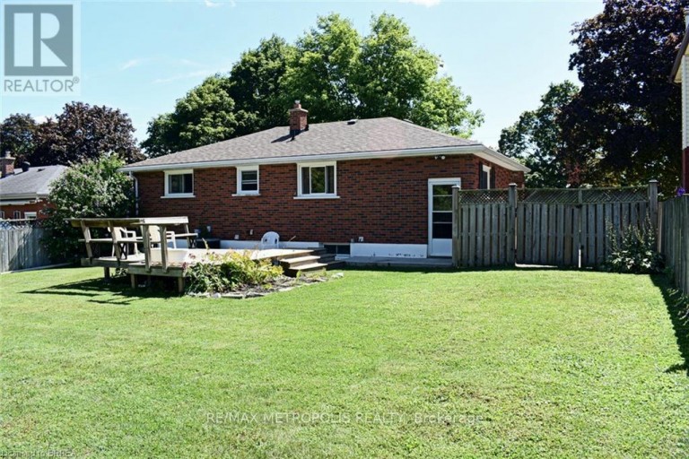 UPPER - 5 MCCAMMON STREET, Brant (Paris), Ontario, N3L1V8