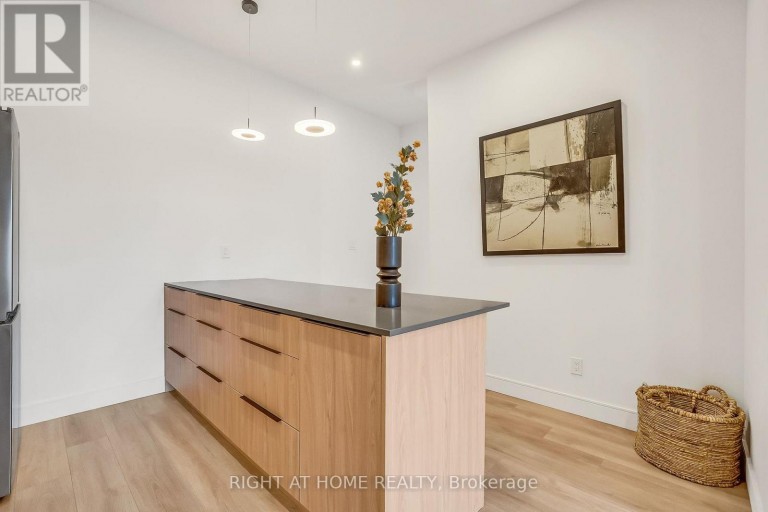 UNIT 2 - 1169 DAVENPORT ROAD, Toronto (Wychwood), Ontario, M6H2G6