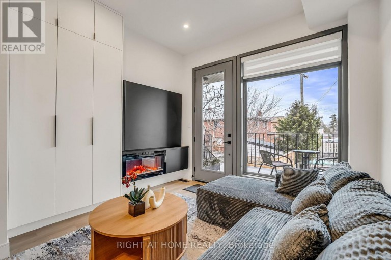 UNIT 2 - 1169 DAVENPORT ROAD, Toronto (Wychwood), Ontario, M6H2G6