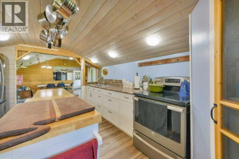 173, 43336 Range Road 215, Rural Camrose County, Alberta, T0B1M0