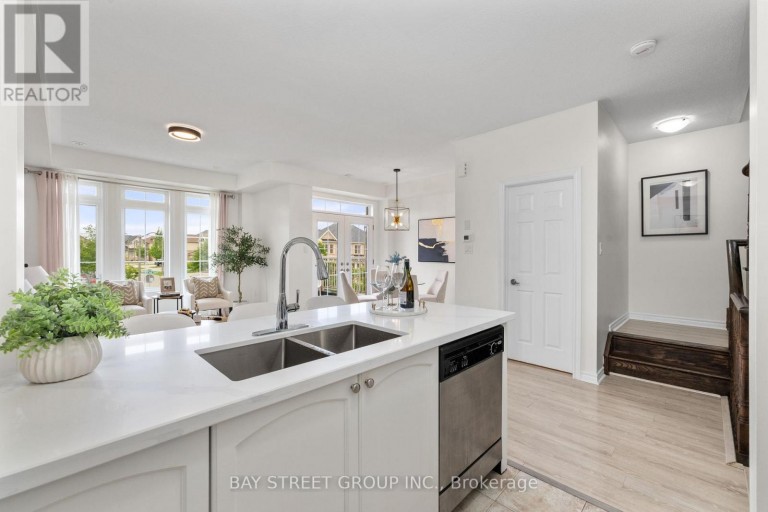 2564 GRAND OAK TRAIL, Oakville (WM Westmount), Ontario, L6M0S4