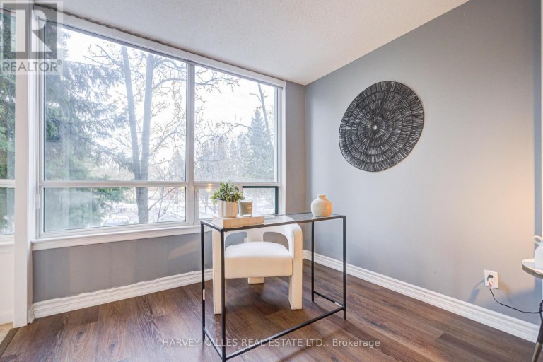 212 - 120 PROMENADE CIRCLE, Vaughan (Brownridge), Ontario, L4J7W9