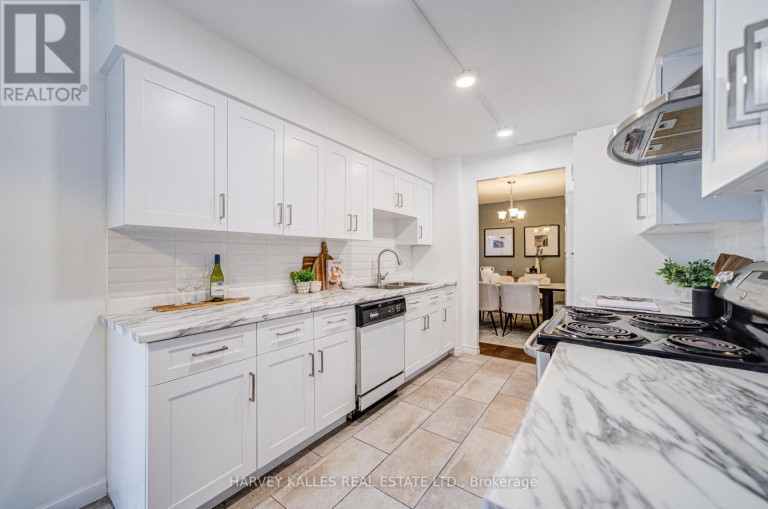 212 - 120 PROMENADE CIRCLE, Vaughan (Brownridge), Ontario, L4J7W9