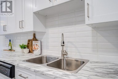 212 - 120 PROMENADE CIRCLE Vaughan (Brownridge) Ontario photo 25