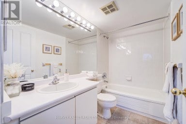 212 - 120 PROMENADE CIRCLE Vaughan (Brownridge) Ontario photo 30