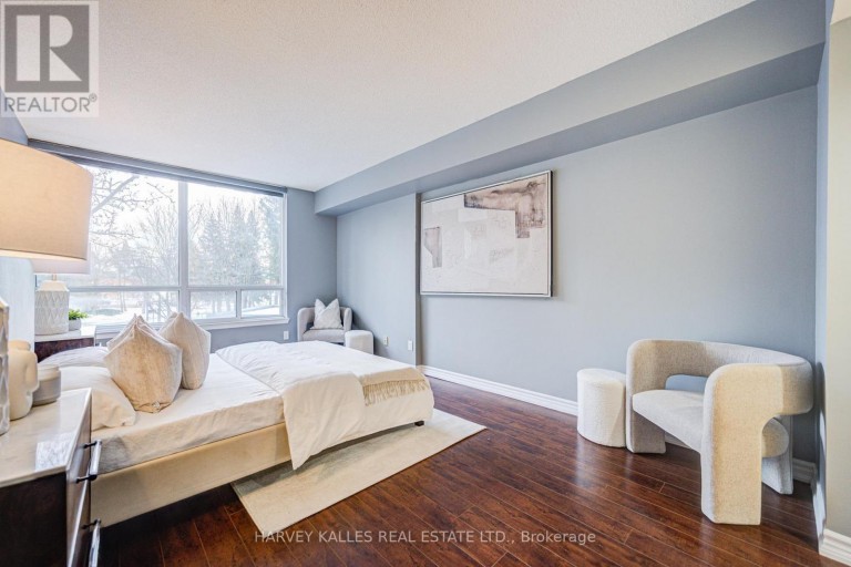 212 - 120 PROMENADE CIRCLE, Vaughan (Brownridge), Ontario, L4J7W9