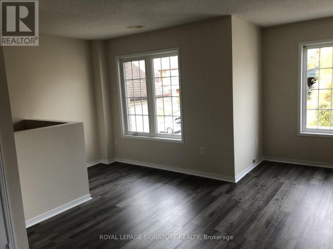 2 - 27 NASSAU STREET, Oshawa (Vanier), Ontario, L1J4A3