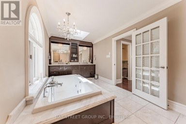 103 NORTHDALE ROAD Toronto (St. Andrew-Windfields) Ontario photo 26