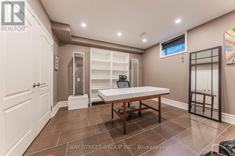 103 NORTHDALE ROAD, Toronto (St. Andrew-Windfields), Ontario, M2L2L9