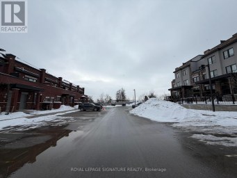 6 - 200 DISSETTE STREET Bradford West Gwillimbury (Bradford) Ontario photo 14