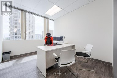 400/401 - 30 EGLINTON AVENUE W Mississauga (Hurontario) Ontario photo 13