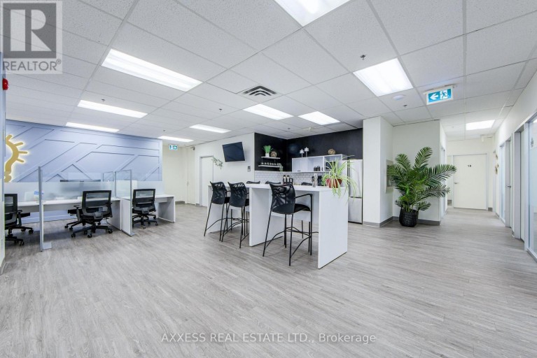 400 - 30 EGLINTON AVENUE W, Mississauga (Hurontario), Ontario, L5R3E7
