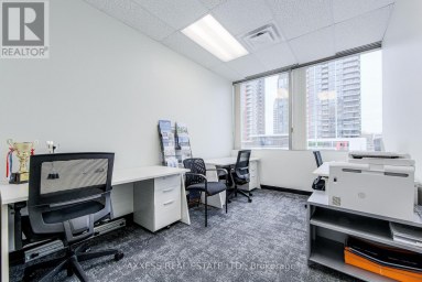 400 - 30 EGLINTON AVENUE W Mississauga (Hurontario) Ontario photo 27