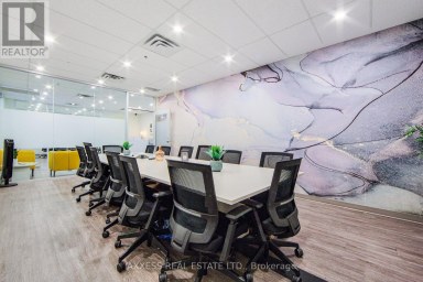 400 - 30 EGLINTON AVENUE W Mississauga (Hurontario) Ontario photo 4