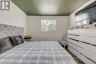 49 MONTCALM AVENUE Toronto (Briar Hill-Belgravia) Ontario photo 23