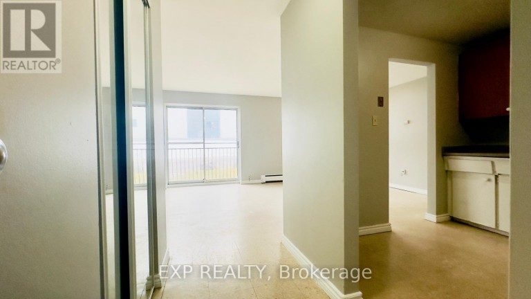 202 - 76 BRYBECK CRESCENT, Kitchener, Ontario, N2M2C6