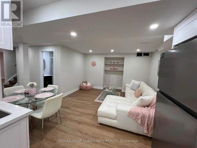 BASEMENT - 11 NEWMILL CRESCENT, Richmond Hill (Devonsleigh), Ontario, L4C9T7