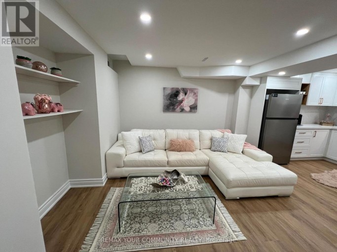 BASEMENT - 11 NEWMILL CRESCENT, Richmond Hill (Devonsleigh), Ontario, L4C9T7