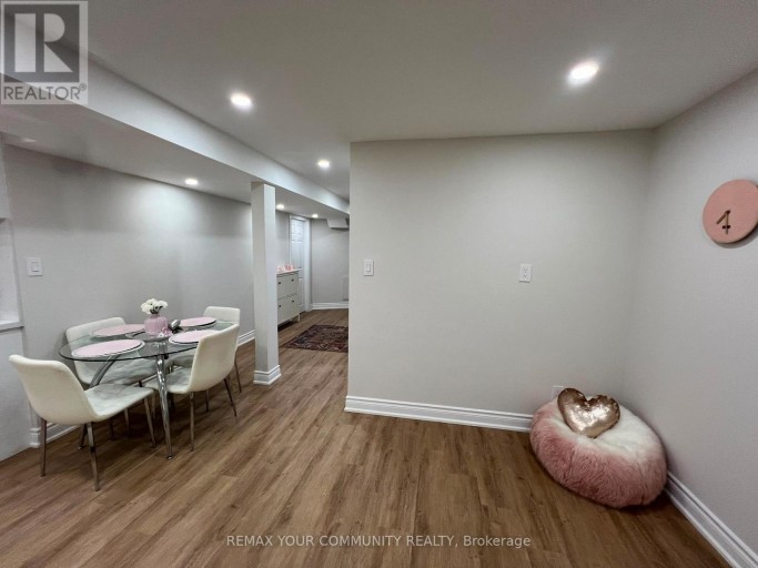 BASEMENT - 11 NEWMILL CRESCENT, Richmond Hill (Devonsleigh), Ontario, L4C9T7