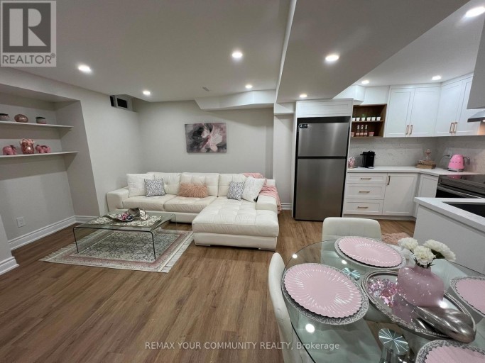 BASEMENT - 11 NEWMILL CRESCENT, Richmond Hill (Devonsleigh), Ontario, L4C9T7