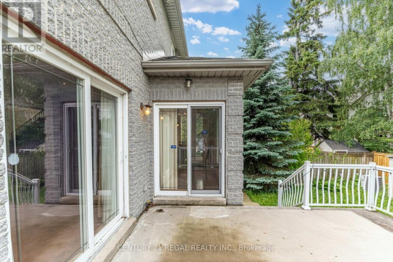 2A TWENTY EIGHTH STREET, Toronto (Long Branch), Ontario, M8W2Y4
