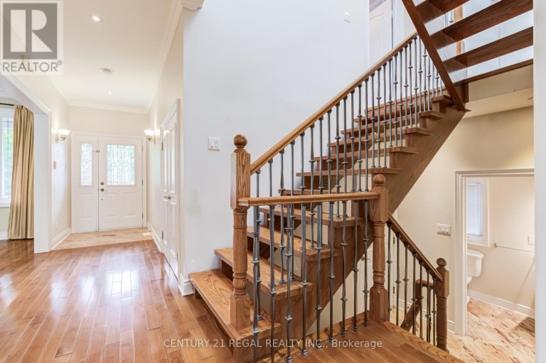 2A TWENTY EIGHTH STREET, Toronto (Long Branch), Ontario, M8W2Y4