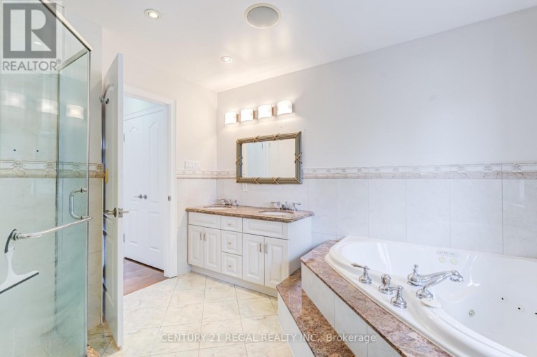 2A TWENTY EIGHTH STREET, Toronto (Long Branch), Ontario, M8W2Y4