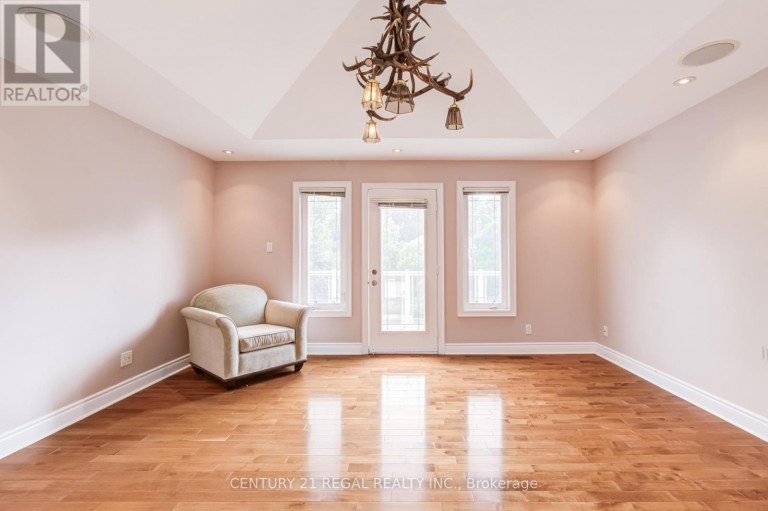 2A TWENTY EIGHTH STREET, Toronto (Long Branch), Ontario, M8W2Y4