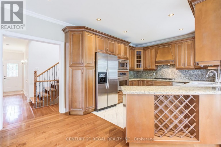 2A TWENTY EIGHTH STREET, Toronto (Long Branch), Ontario, M8W2Y4