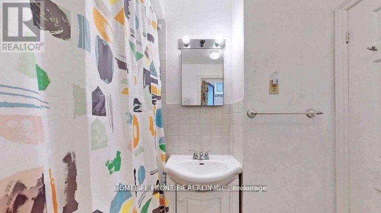 LOWER UNIT - 40 SUMNER HEIGHTS DRIVE, Toronto (Bayview Village), Ontario, M2K1Y3