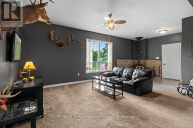 335 PIKE BAY ROAD Northern Bruce Peninsula Ontario photo 12