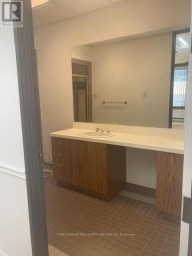 210 - 650 HIGHWAY 7 EAST HIGHWAY Richmond Hill (Beaver Creek Business Park) Ontario photo 10