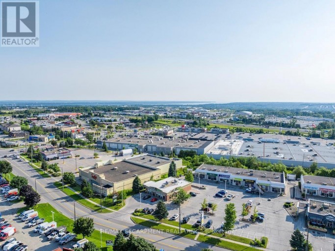 501 BRYNE DRIVE, Barrie (400 West), Ontario, L4N9P7