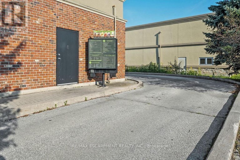 501 BRYNE DRIVE, Barrie (400 West), Ontario, L4N9P7