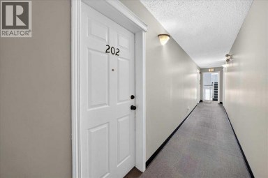 202, 6148 Bowness Road NW Calgary Alberta photo 11