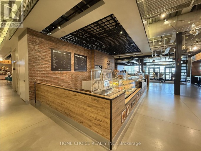 FM23D - 17600 YONGE STREET, Newmarket (Woodland Hill), Ontario, L3Y4Z1
