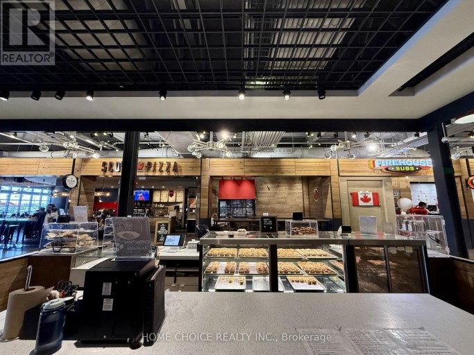 FM23D - 17600 YONGE STREET, Newmarket (Woodland Hill), Ontario, L3Y4Z1