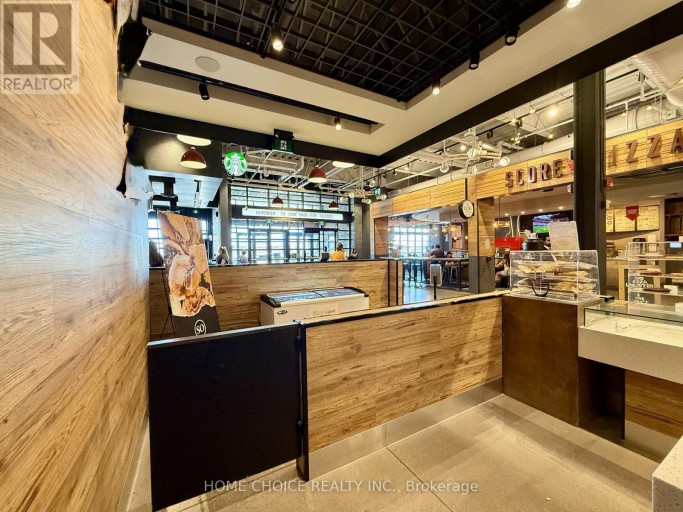 FM23D - 17600 YONGE STREET, Newmarket (Woodland Hill), Ontario, L3Y4Z1