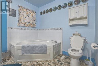 5136 MARSHALL ROAD Niagara Falls (Lyons Creek) Ontario photo 13