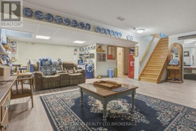 5136 MARSHALL ROAD Niagara Falls (Lyons Creek) Ontario photo 16