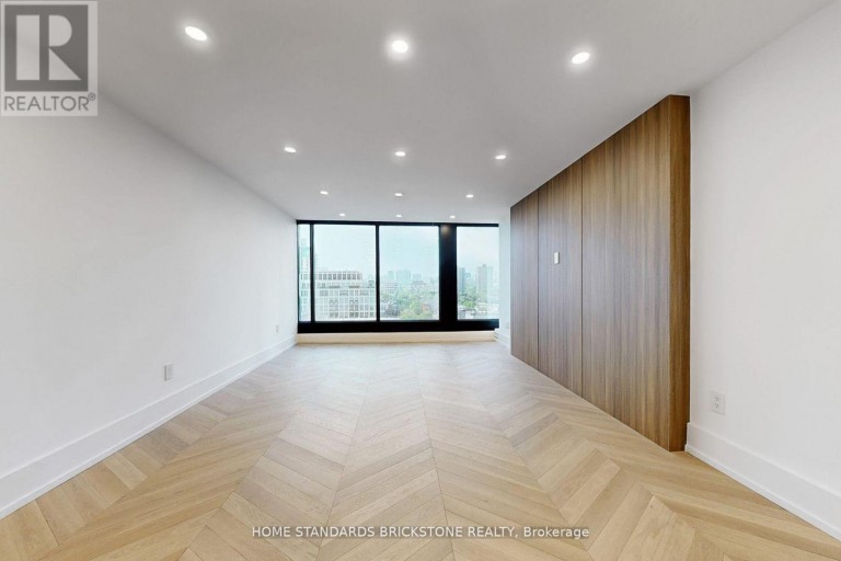 1009 - 110 BLOOR STREET W, Toronto (Annex), Ontario, M5S2W7