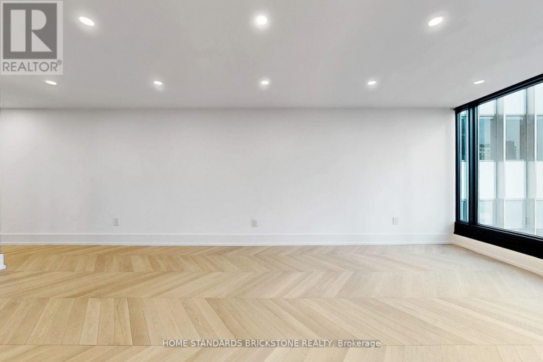 1009 - 110 BLOOR STREET W, Toronto (Annex), Ontario, M5S2W7