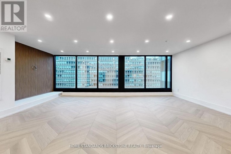 1009 - 110 BLOOR STREET W, Toronto (Annex), Ontario, M5S2W7