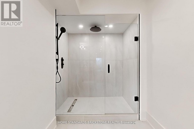 1009 - 110 BLOOR STREET W, Toronto (Annex), Ontario, M5S2W7