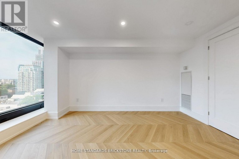 1009 - 110 BLOOR STREET W, Toronto (Annex), Ontario, M5S2W7