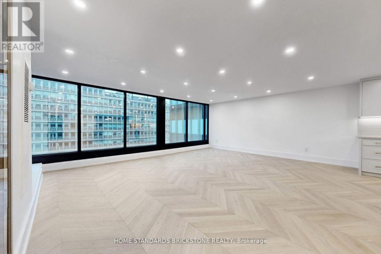 1009 - 110 BLOOR STREET W, Toronto (Annex), Ontario, M5S2W7
