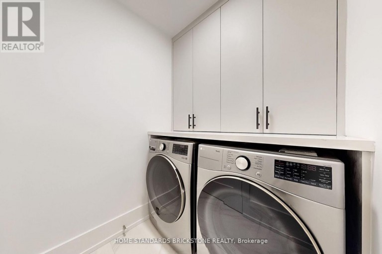 1009 - 110 BLOOR STREET W, Toronto (Annex), Ontario, M5S2W7