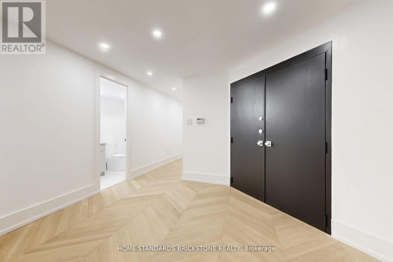 1009 - 110 BLOOR STREET W, Toronto (Annex), Ontario, M5S2W7