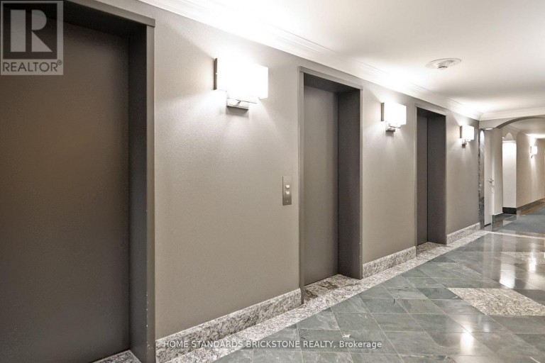 1009 - 110 BLOOR STREET W, Toronto (Annex), Ontario, M5S2W7