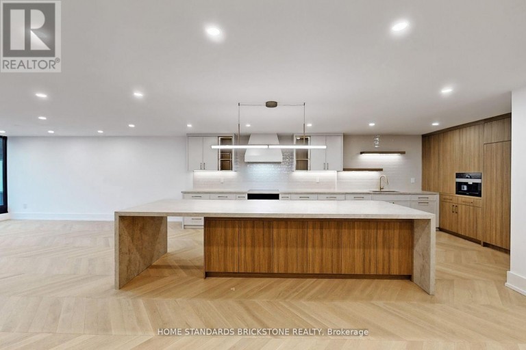 1009 - 110 BLOOR STREET W, Toronto (Annex), Ontario, M5S2W7